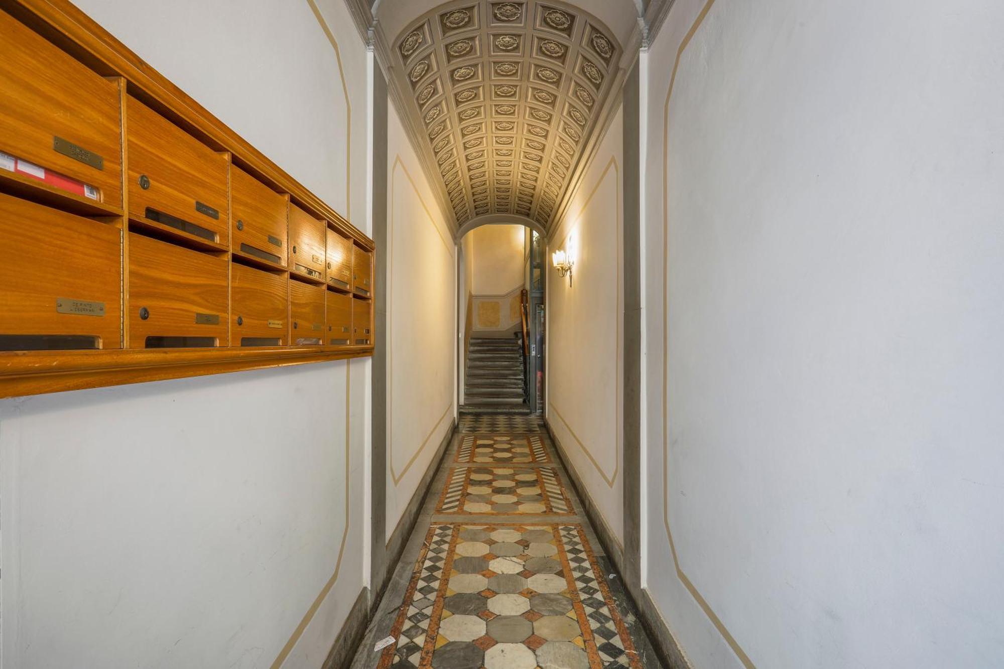 Bright Last-floor With Terrace Apartamento Florença